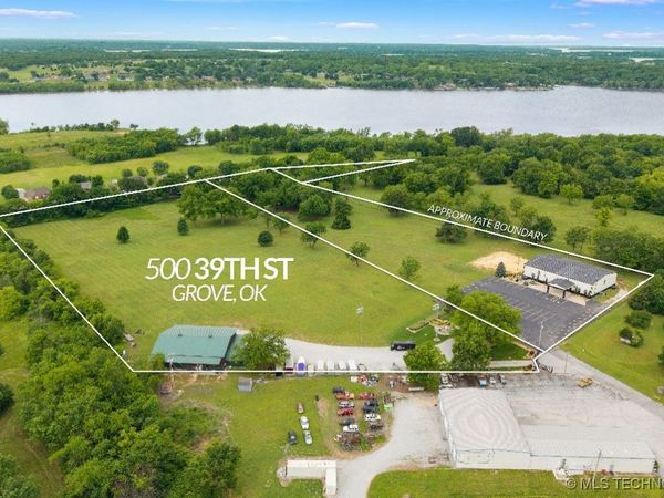 602 W 39th Street, Grove, OK 74344