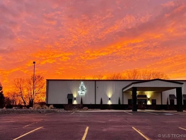 500 39th Street, Grove, OK 74344