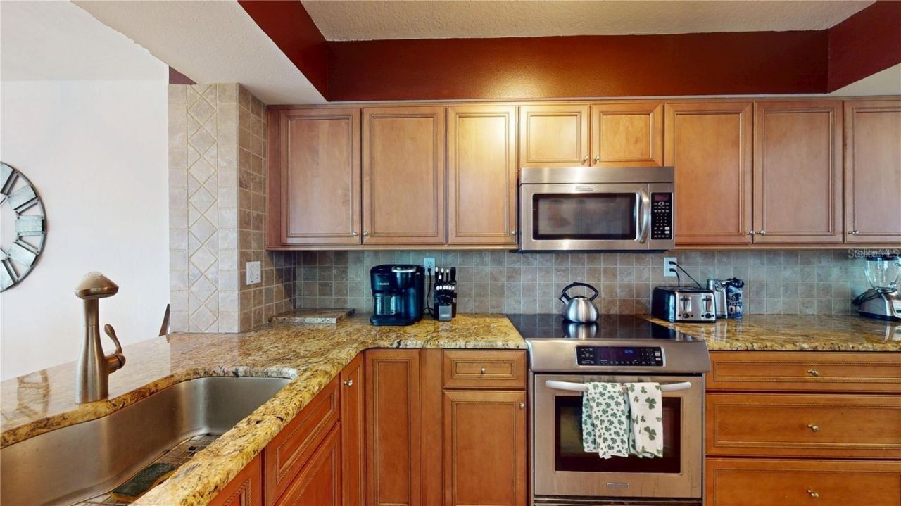 6105 Bahia Del Mar Circle, Unit 682, Saint Petersburg, FL 33715 Photo