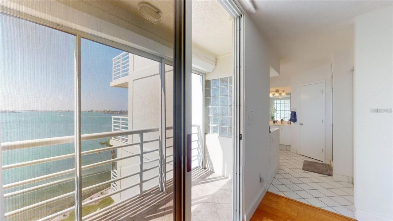 6105 Bahia Del Mar Circle, Unit 682, Saint Petersburg, FL 33715 Photo