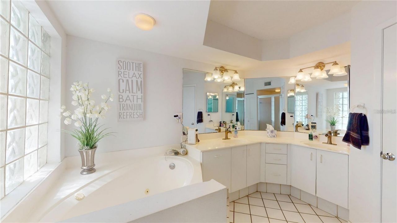 6105 Bahia Del Mar Circle, Unit 682, Saint Petersburg, FL 33715 Photo