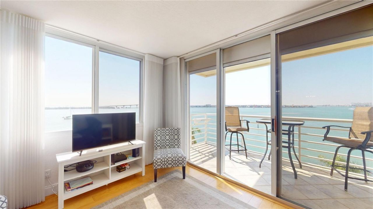 6105 Bahia Del Mar Circle, Unit 682, Saint Petersburg, FL 33715 Photo