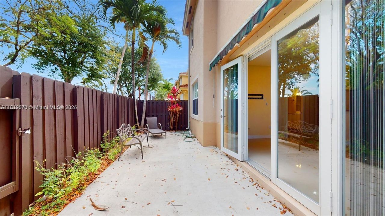 12281 SW 121st Ter, Miami, FL 33186 Photo