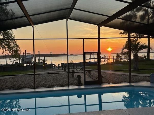 16026 SHARK Road W, Jacksonville, FL 32226