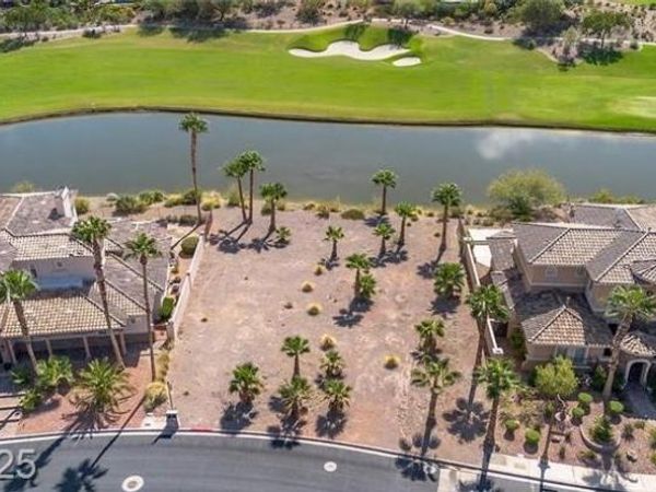 38 Grand Miramar Drive, Henderson, NV 89011