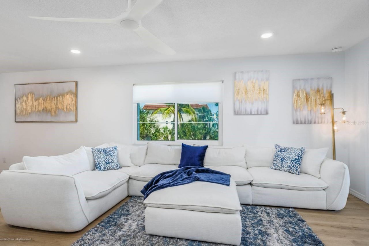 5600 Beach Way Drive, Unit 315, Sarasota, FL 34242 Photo