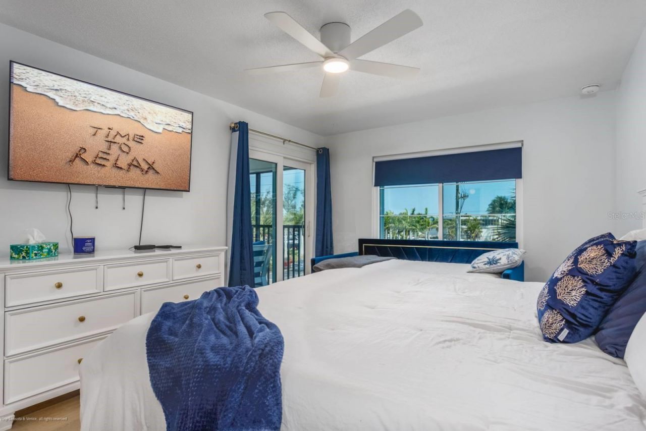 5600 Beach Way Drive, Unit 315, Sarasota, FL 34242 Photo