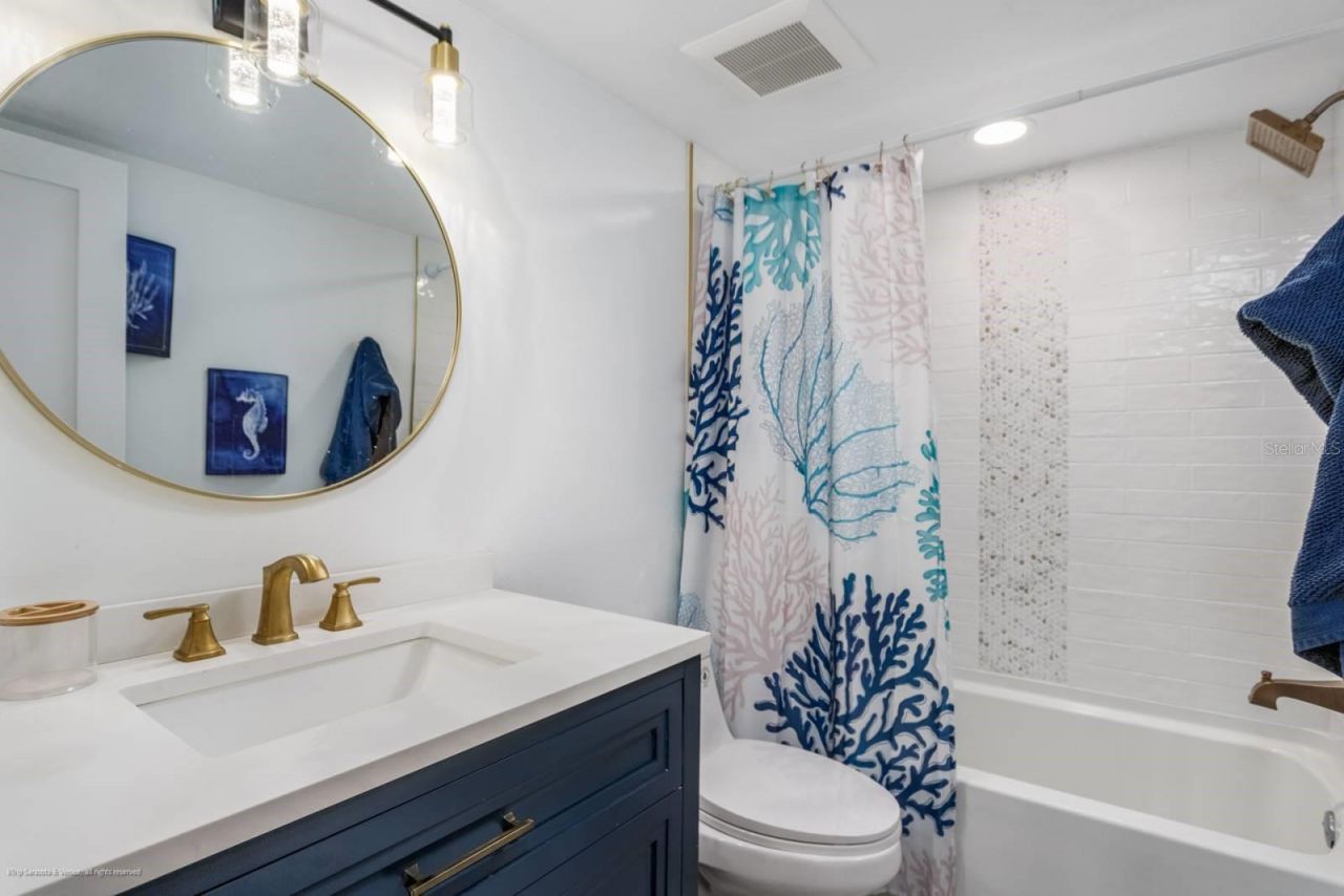 5600 Beach Way Drive, Unit 315, Sarasota, FL 34242 Photo