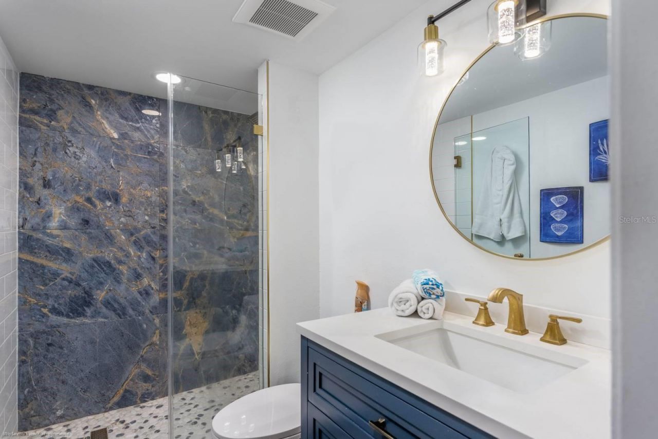 5600 Beach Way Drive, Unit 315, Sarasota, FL 34242 Photo