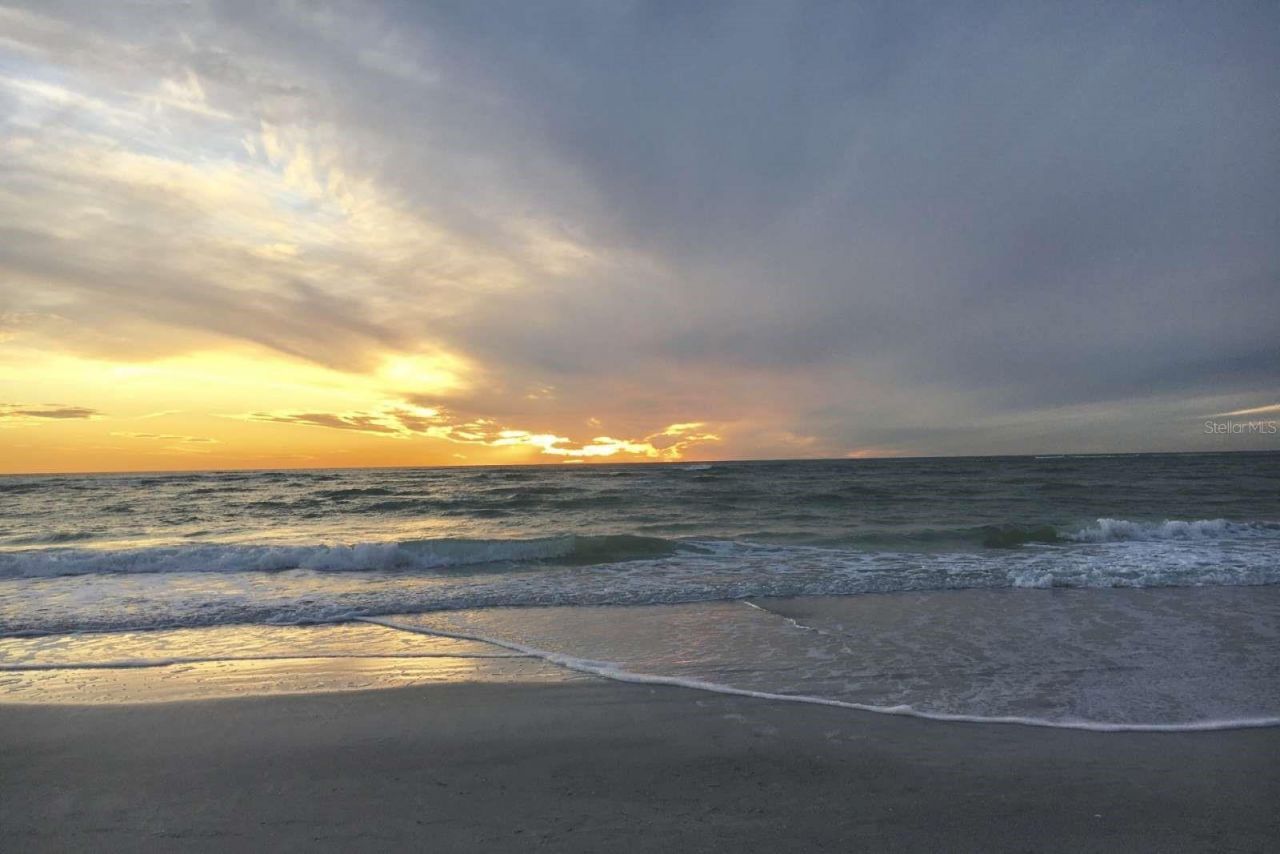 5600 Beach Way Drive, Unit 315, Sarasota, FL 34242 Photo