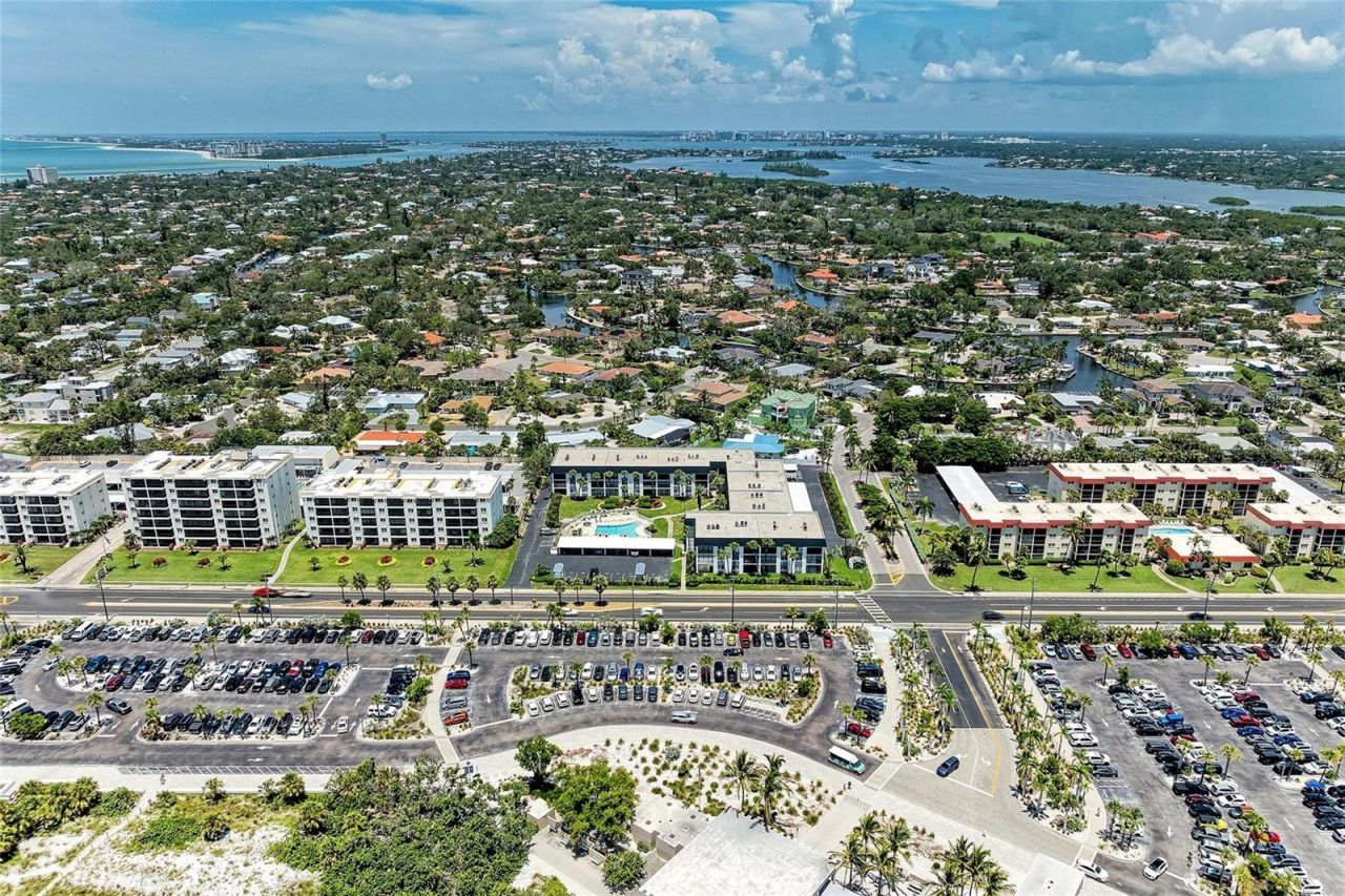 5600 Beach Way Drive, Unit 315, Sarasota, FL 34242 Photo
