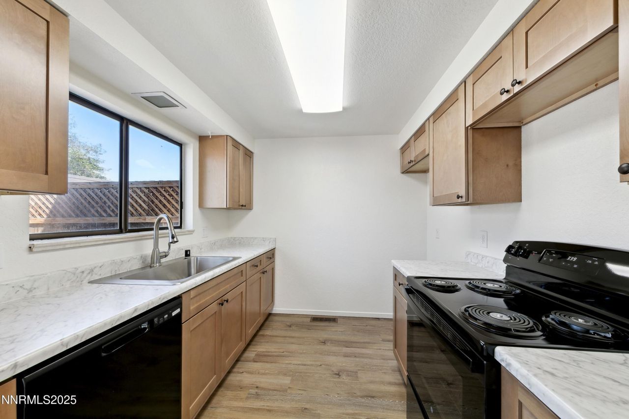 718 Travis Drive, Unit D, Carson City, NV 89701 Photo