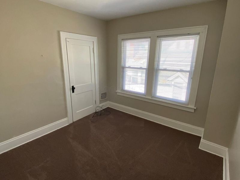 384 E 17th Avenue, Columbus, OH 43201 Photo 12