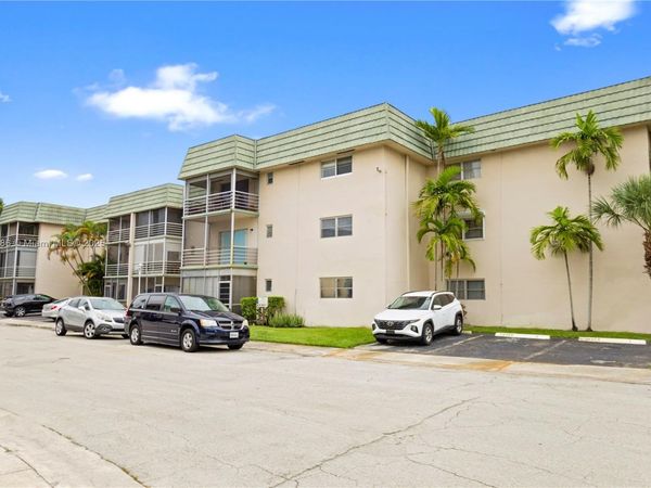 5790 Stirling, Unit 212, Hollywood, FL 33021