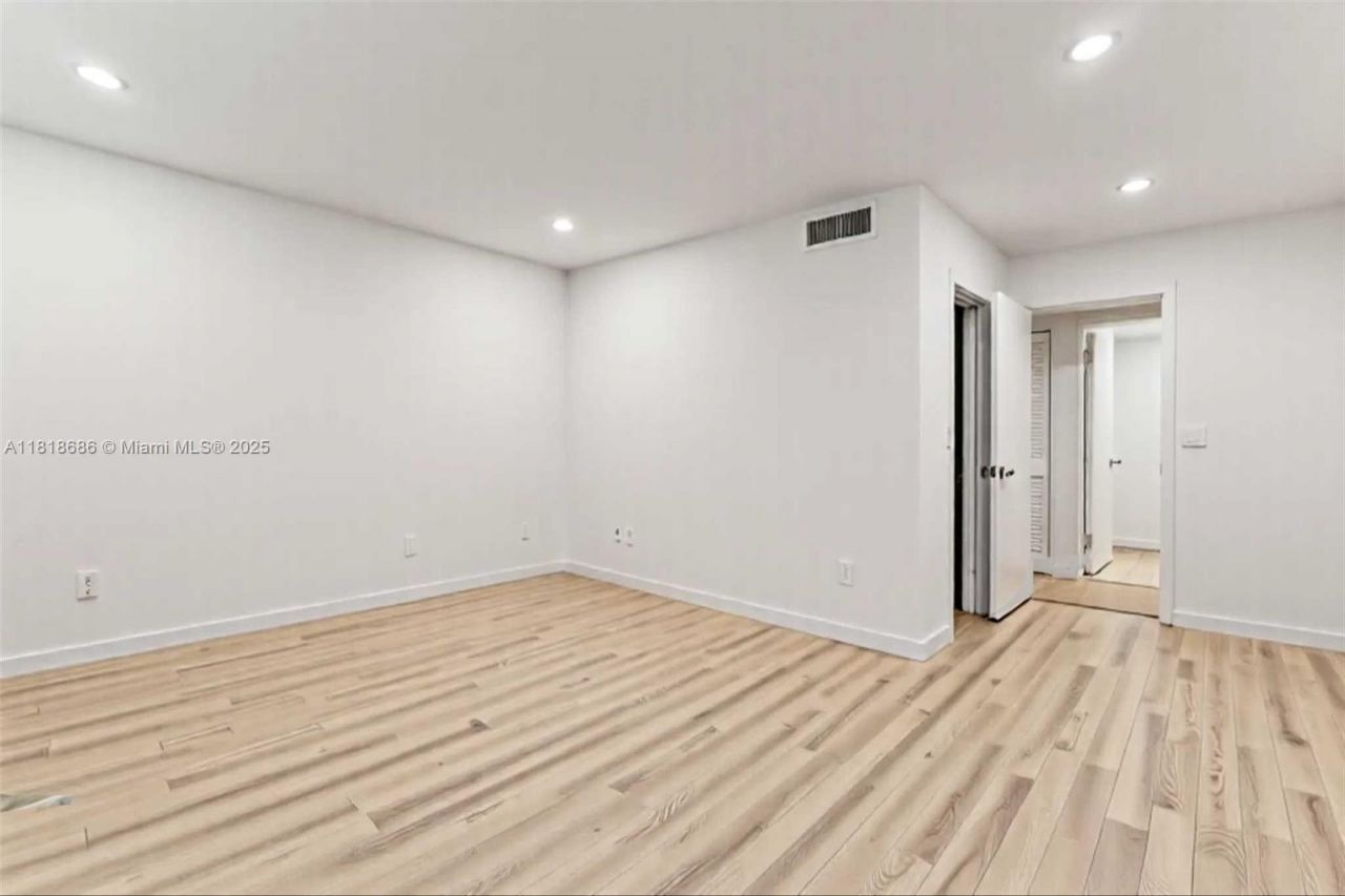 5790 Stirling, Unit 212, Hollywood, FL 33021 Photo