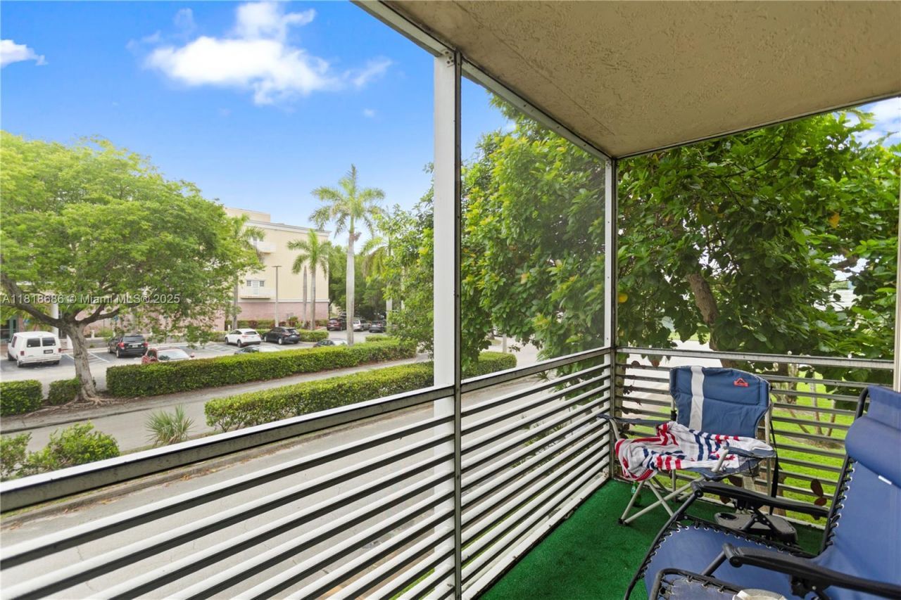 5790 Stirling, Unit 212, Hollywood, FL 33021 Photo