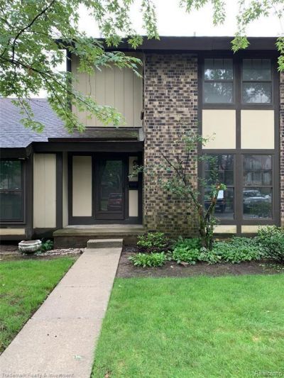 25045 Glenbrooke Dr Drive, Southfield, MI 48033 Main Photo