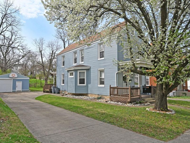 3935 Lovell Avenue, Cheviot, OH 45211 Photo 2