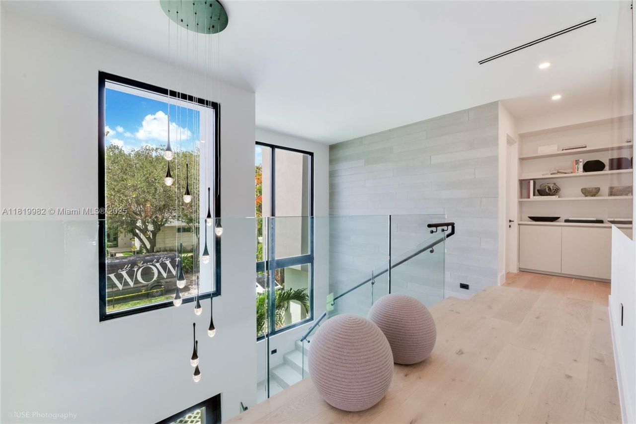 4110 Park Ave, Miami, FL 33133 Photo