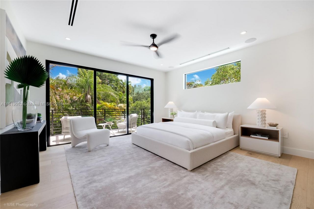 4110 Park Ave, Miami, FL 33133 Photo