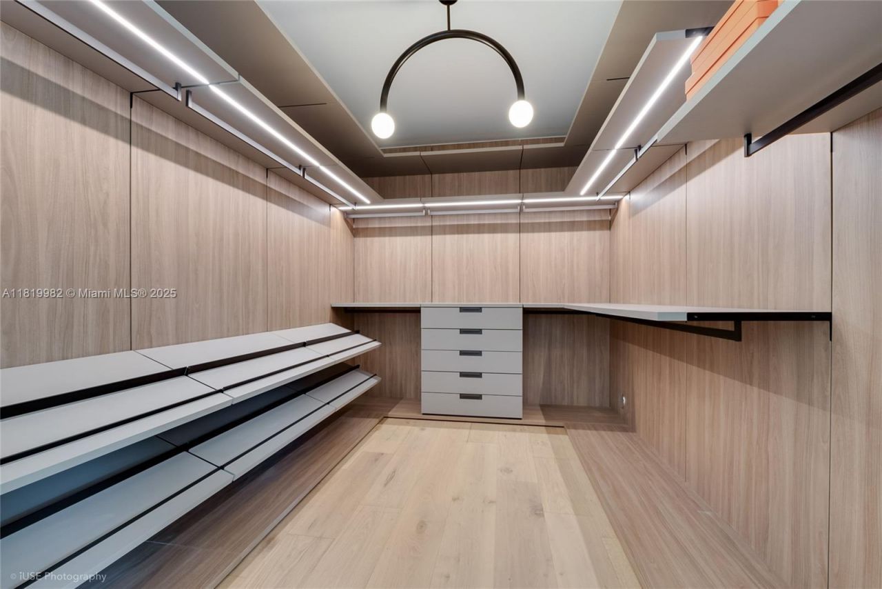 4110 Park Ave, Miami, FL 33133 Photo