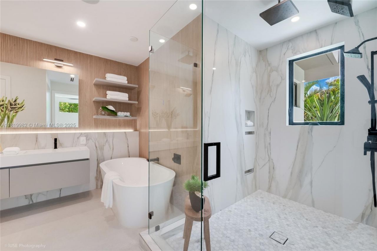 4110 Park Ave, Miami, FL 33133 Photo