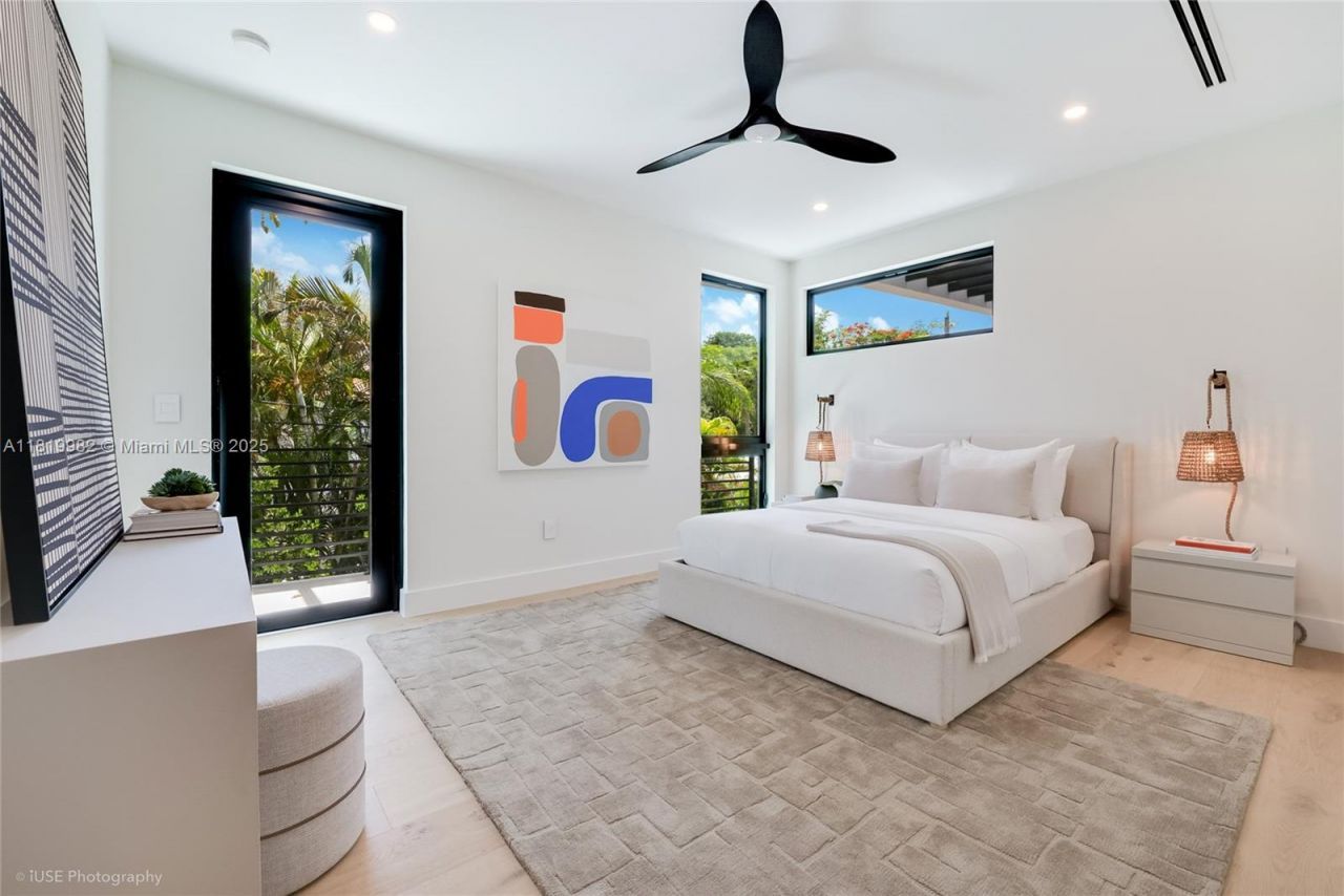 4110 Park Ave, Miami, FL 33133 Photo