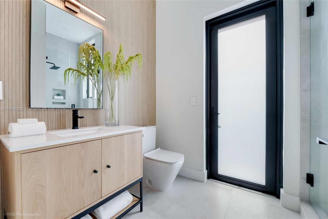 4110 Park Ave, Miami, FL 33133 Photo