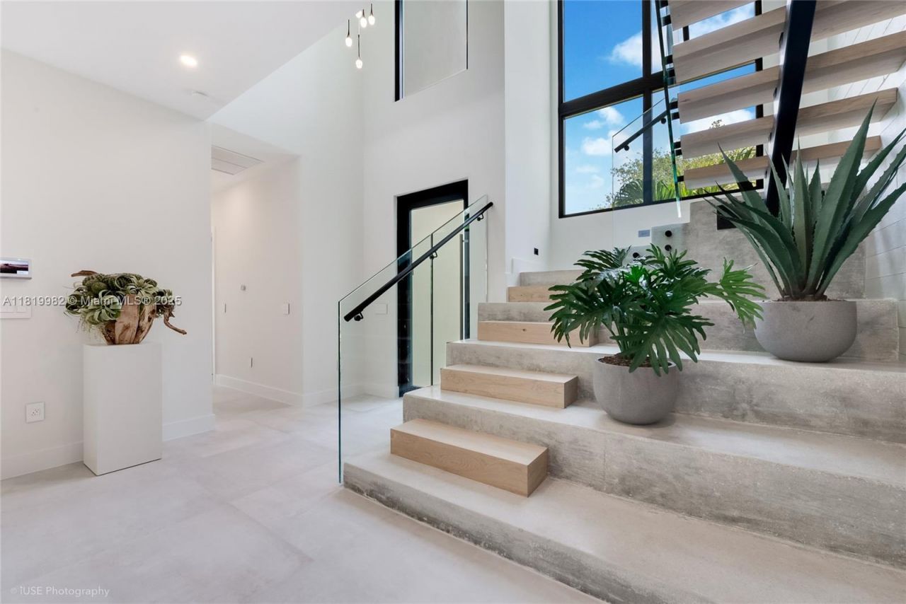 4110 Park Ave, Miami, FL 33133 Photo