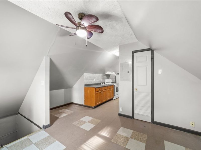 3334 W 82nd Street, Cleveland, OH 44102 Photo 14