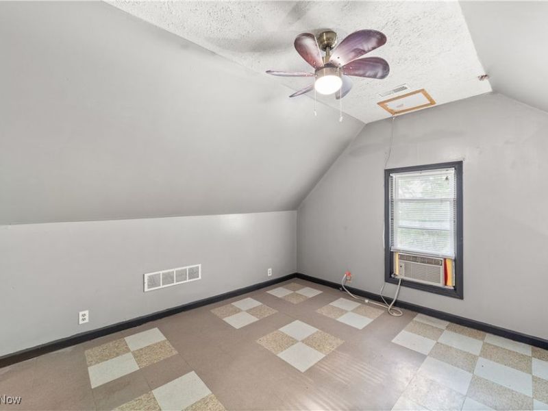 3334 W 82nd Street, Cleveland, OH 44102 Photo 15