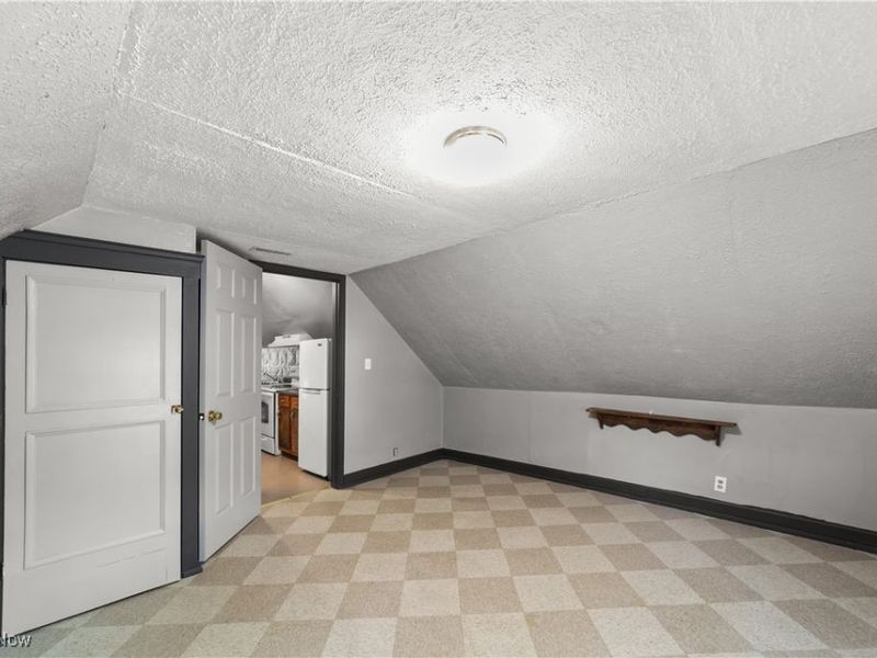 3334 W 82nd Street, Cleveland, OH 44102 Photo 18