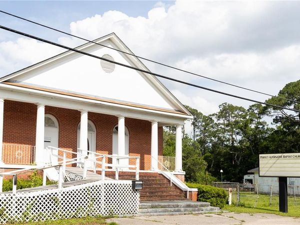 14145 Wintzell Avenue S, Bayou La Batre, AL 36509