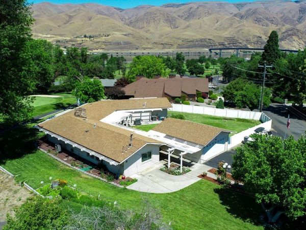 708 16th St, Clarkston, WA 99403