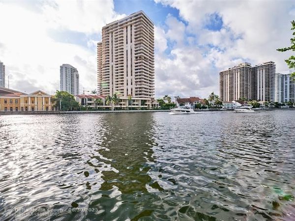 19390 Collins Avenue, Unit 212, Sunny Isles Beach, FL 33160