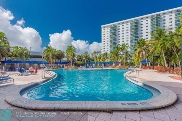 19390 Collins Avenue, Unit 212, Sunny Isles Beach, FL 33160 Photo