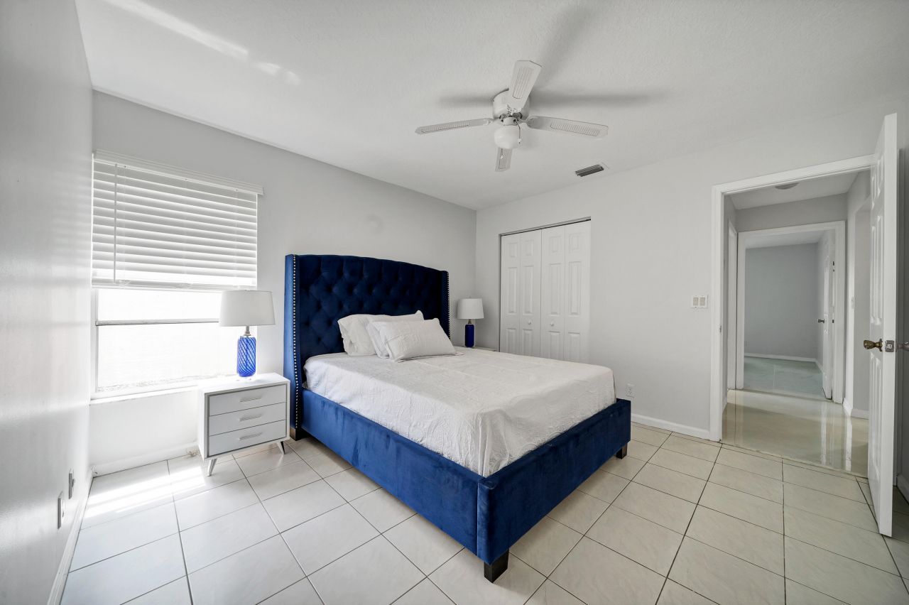 113 Madrid Street, Royal Palm Beach, FL 33411 Photo