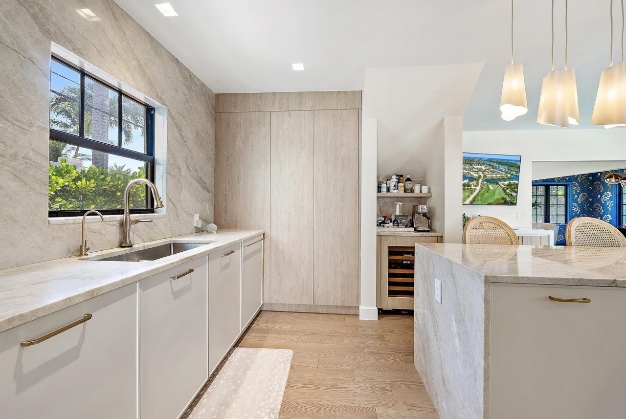 3211 Washington Road, West Palm Beach, FL 33405 Photo