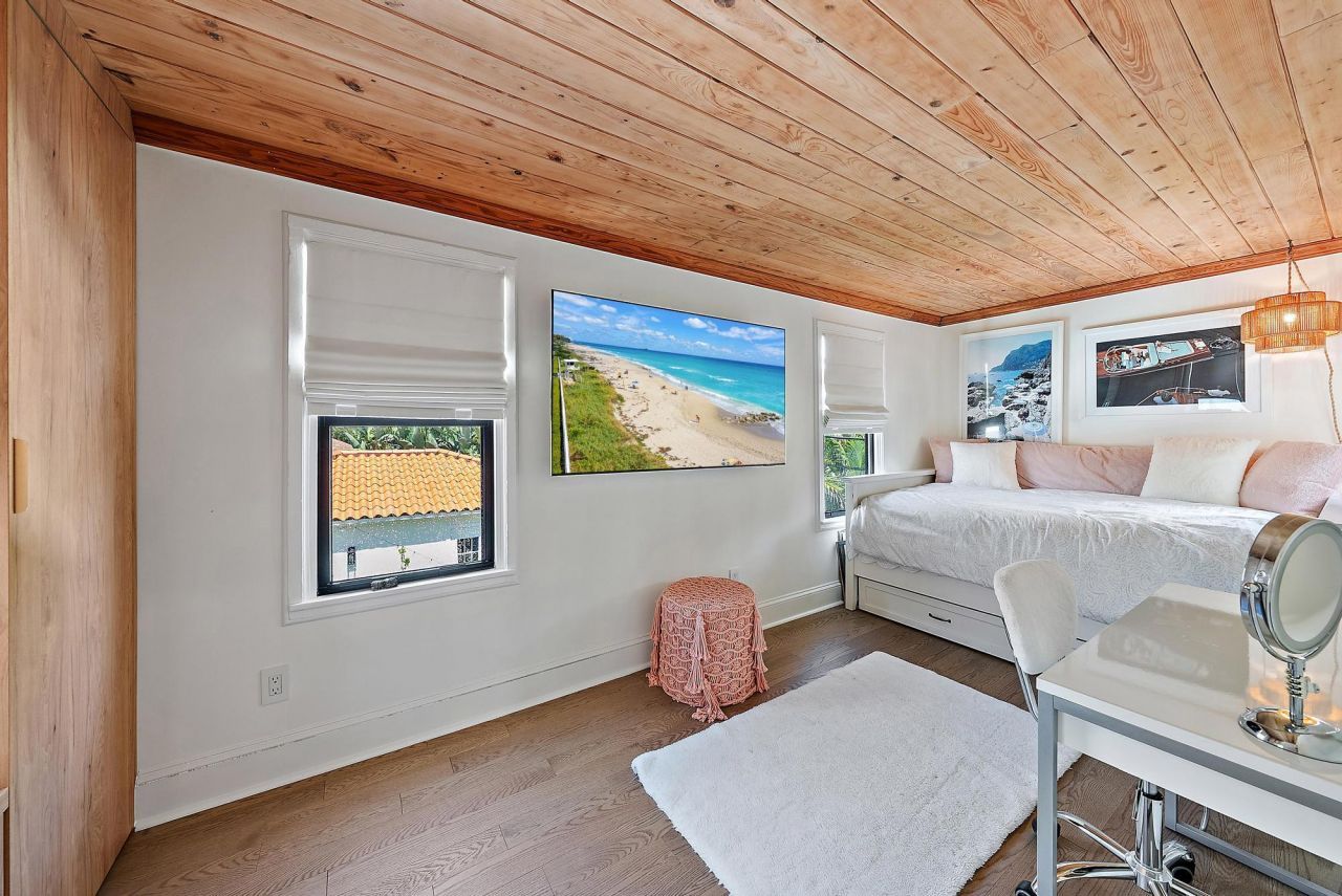 3211 Washington Road, West Palm Beach, FL 33405 Photo