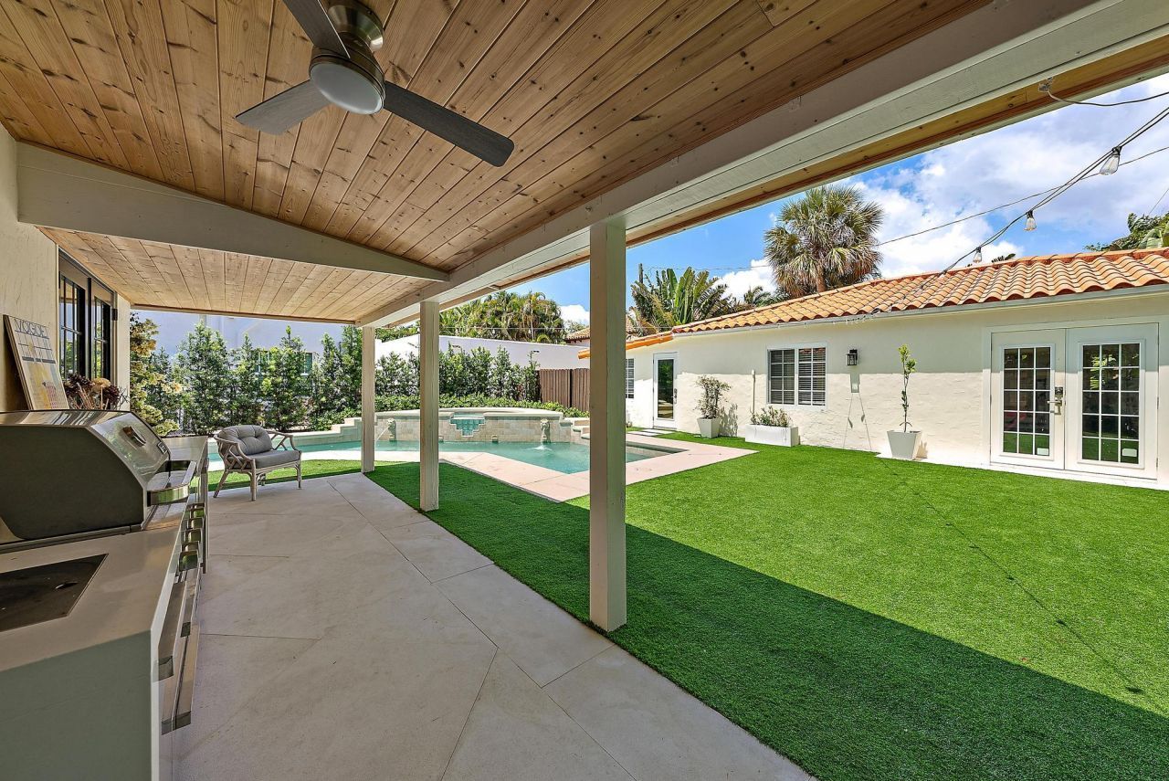 3211 Washington Road, West Palm Beach, FL 33405 Photo