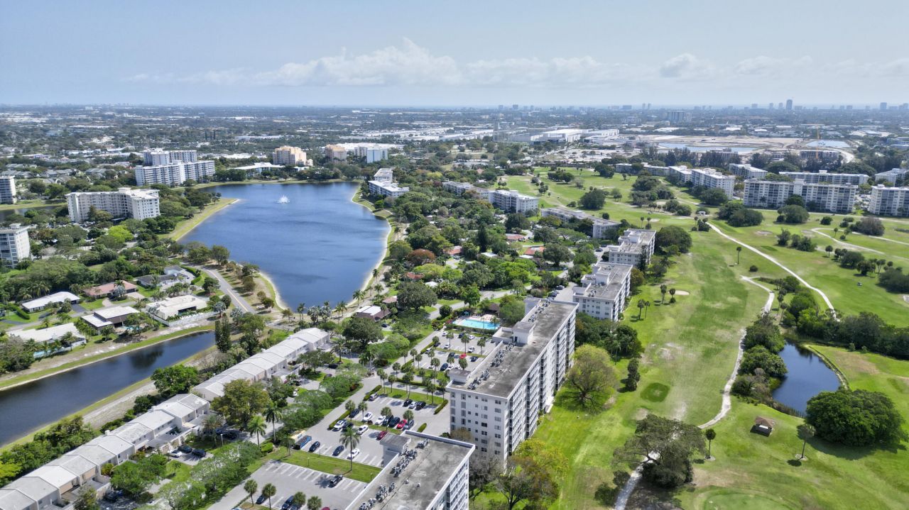 3050 N Palm Aire Drive, Unit 505, Pompano Beach, FL 33069 Photo