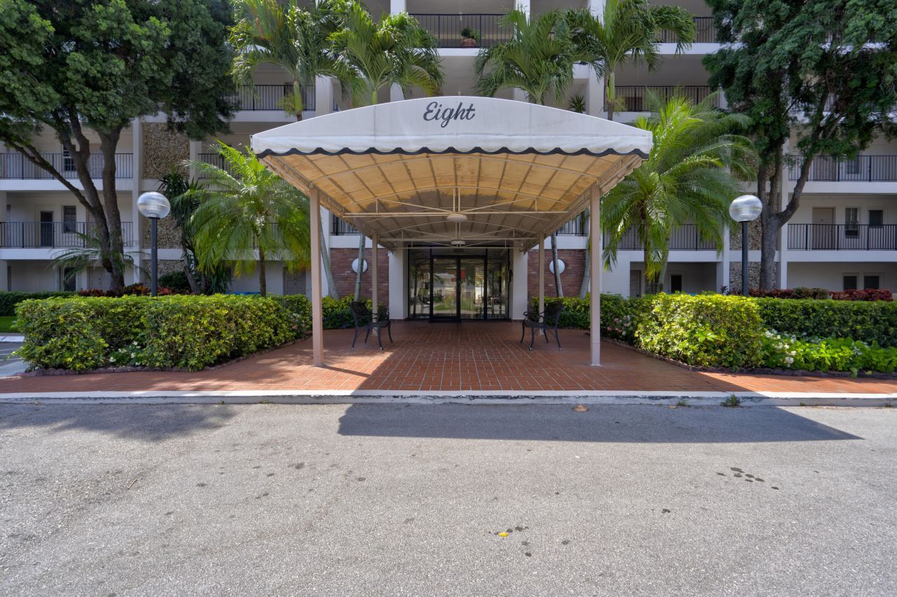 3050 N Palm Aire Drive, Unit 505, Pompano Beach, FL 33069 Photo