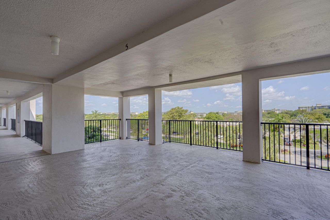 3050 N Palm Aire Drive, Unit 505, Pompano Beach, FL 33069 Photo
