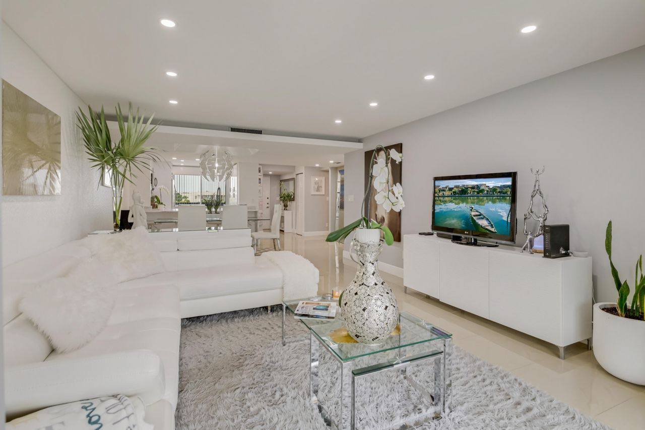 6698 10th Avenue N, Unit 426, Lake Worth, FL 33467 Photo