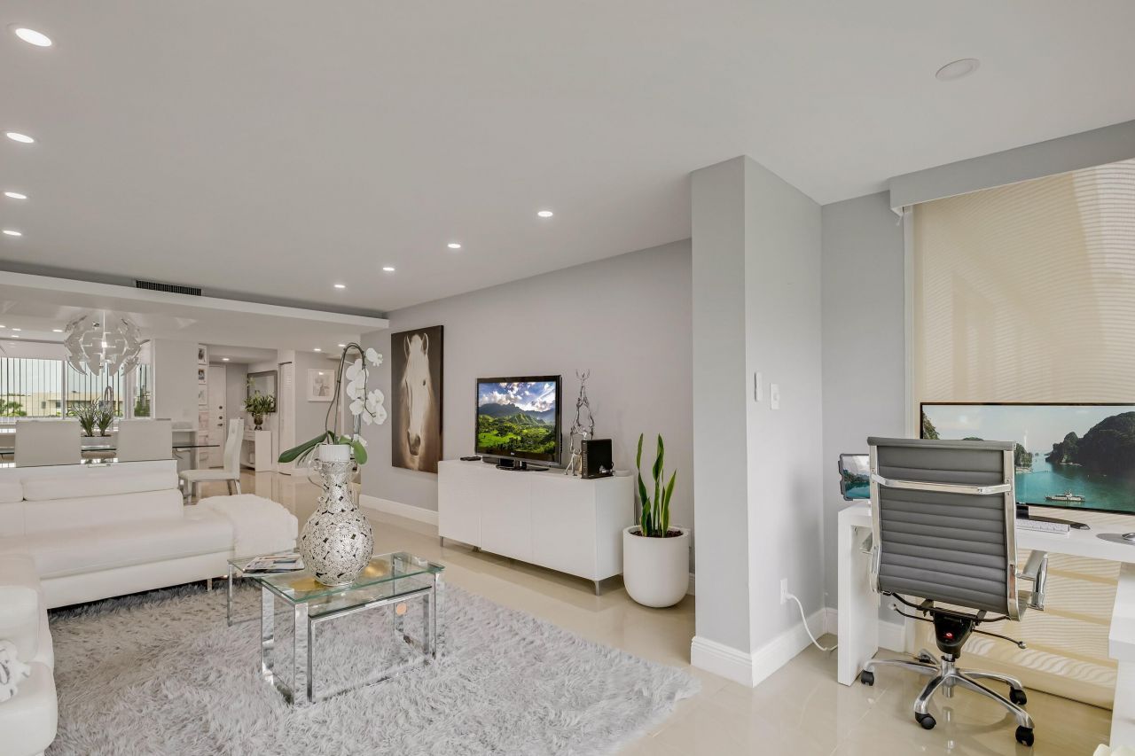 6698 10th Avenue N, Unit 426, Lake Worth, FL 33467 Photo