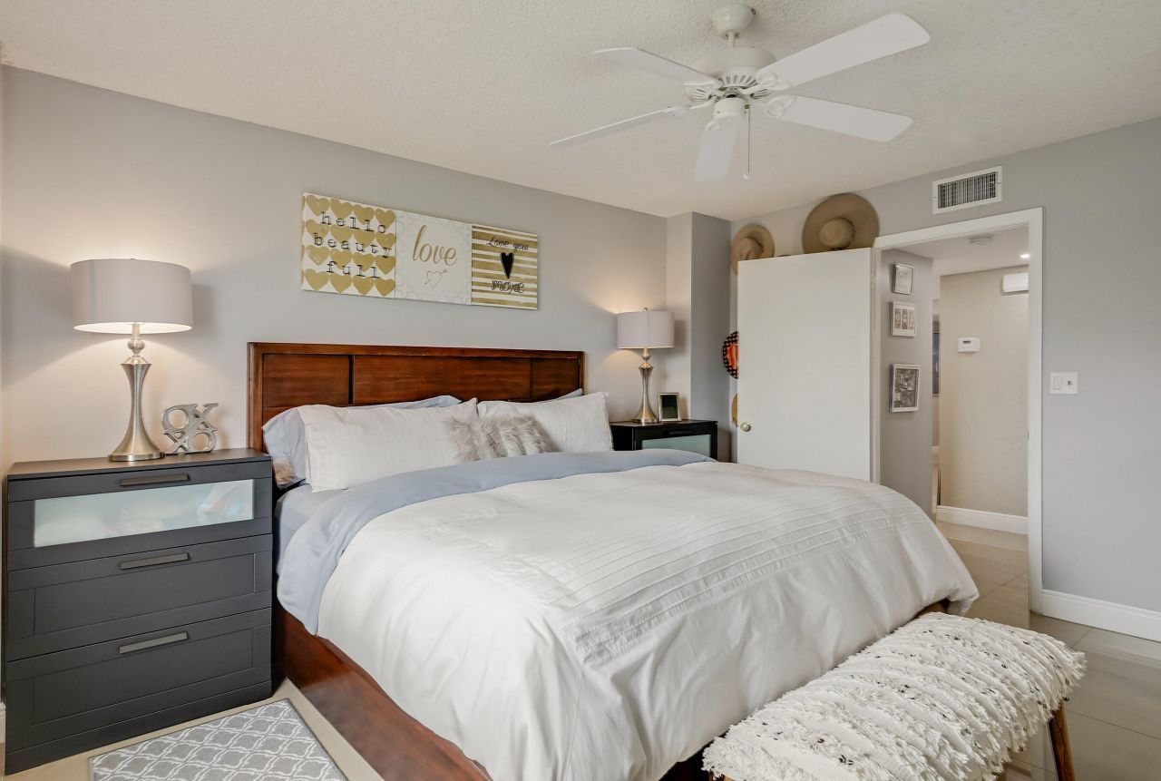 6698 10th Avenue N, Unit 426, Lake Worth, FL 33467 Photo