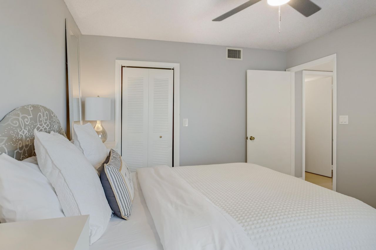 6698 10th Avenue N, Unit 426, Lake Worth, FL 33467 Photo