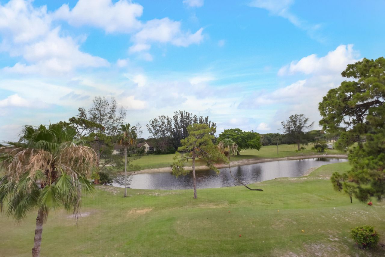 6698 10th Avenue N, Unit 426, Lake Worth, FL 33467 Photo