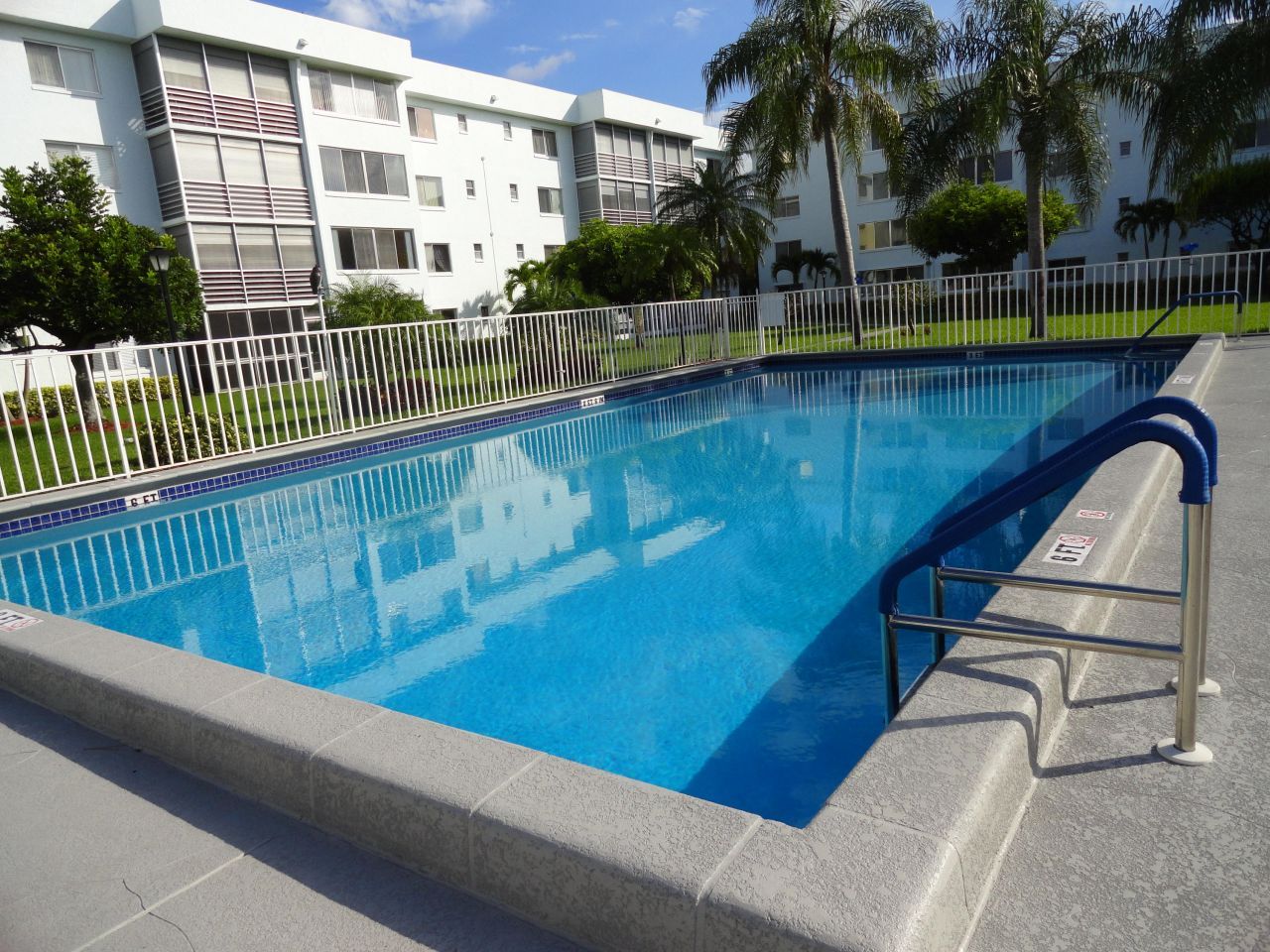 6698 10th Avenue N, Unit 426, Lake Worth, FL 33467 Photo