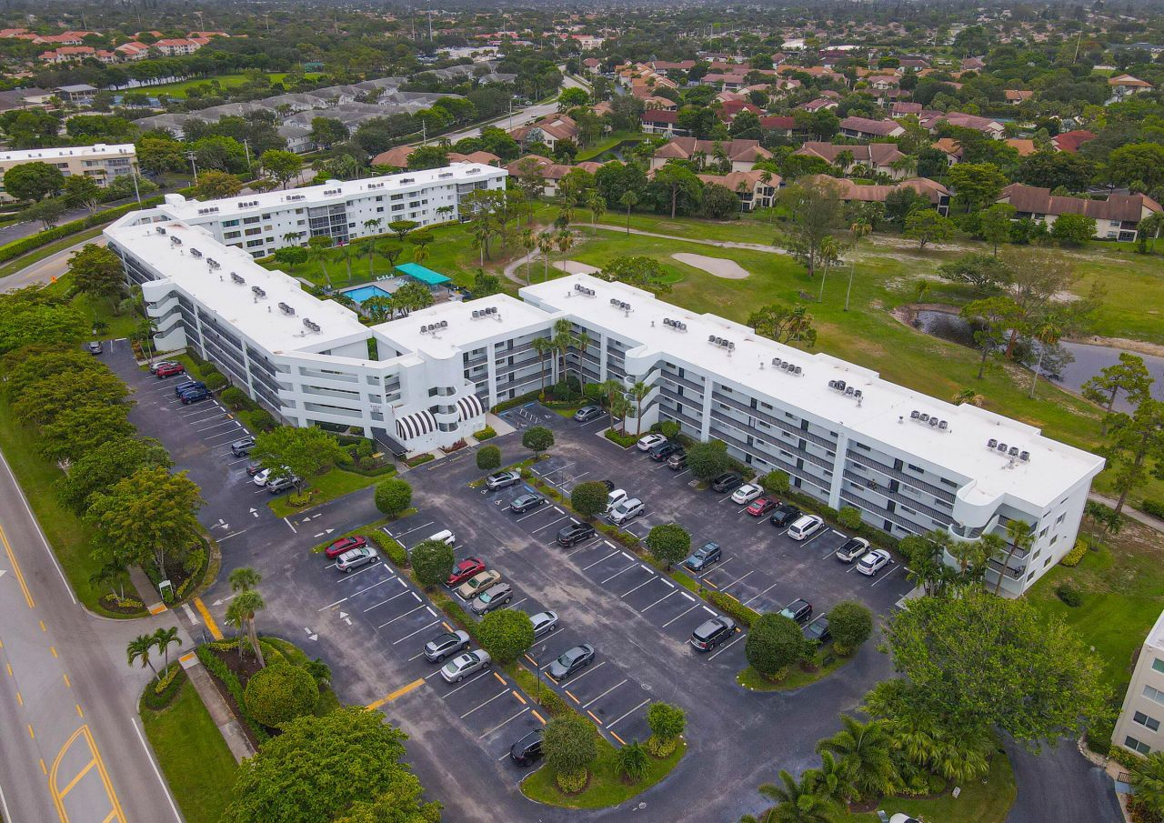 6698 10th Avenue N, Unit 426, Lake Worth, FL 33467 Photo